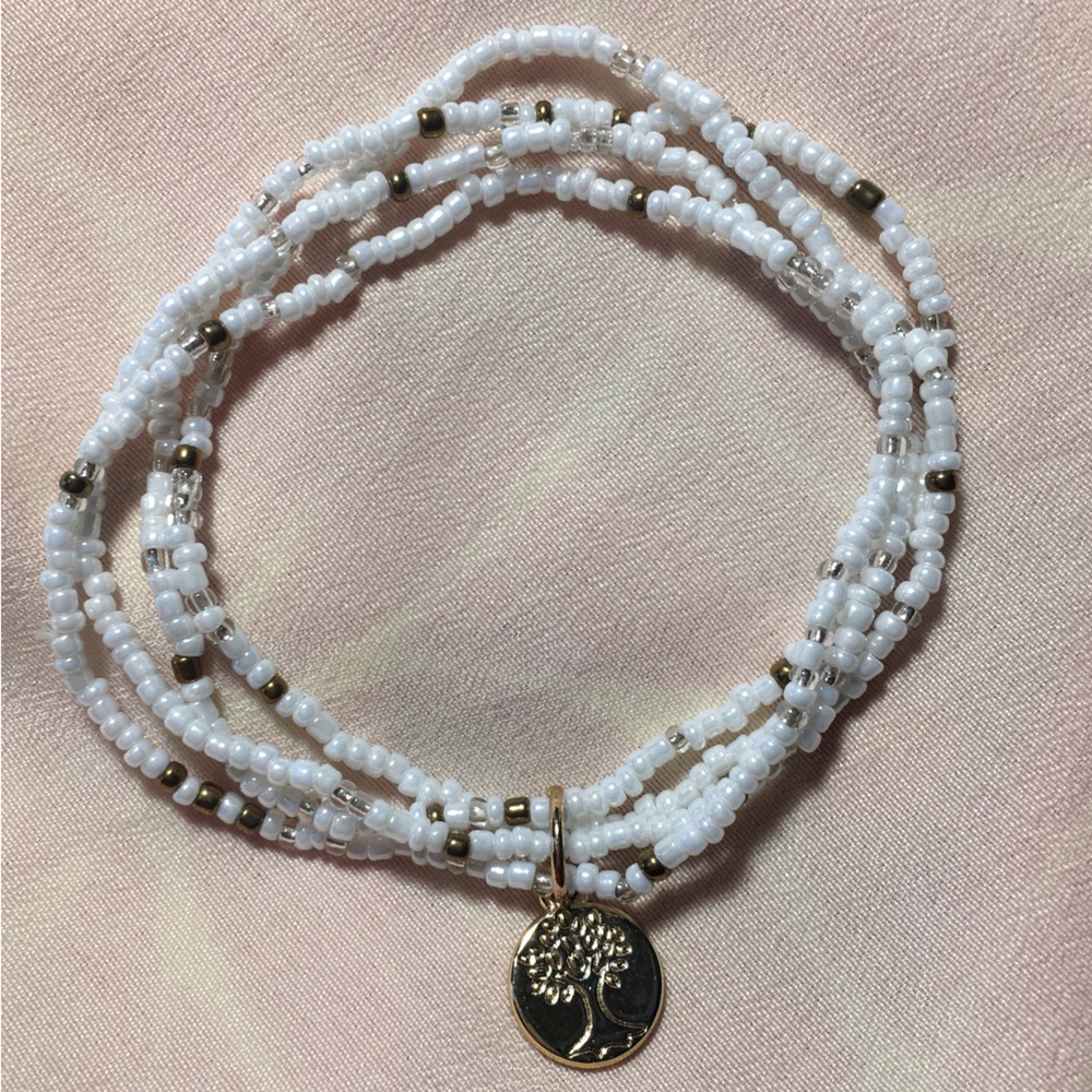 🌳 White and Gold